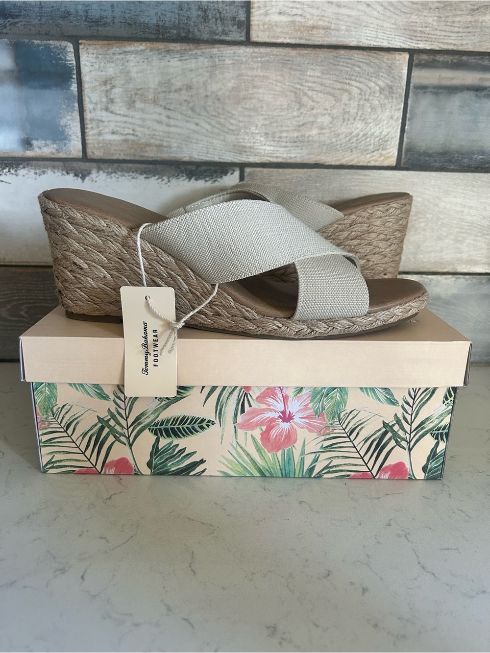 NEW Tommy Bahama Suzette Canvas Espadrille Wedge Sandals